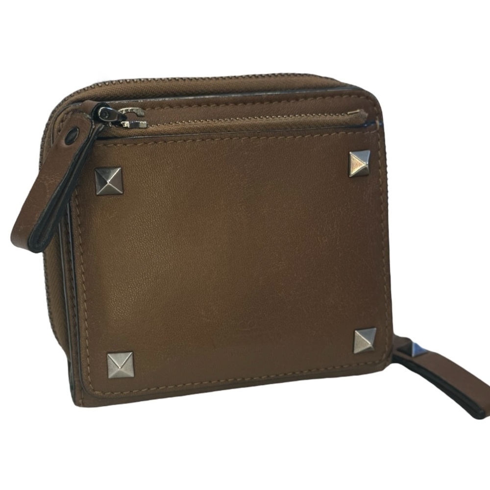 ✨🛍️ Valentino Garavani Brown Leather Rockstud Wallet With Card Case - EUC